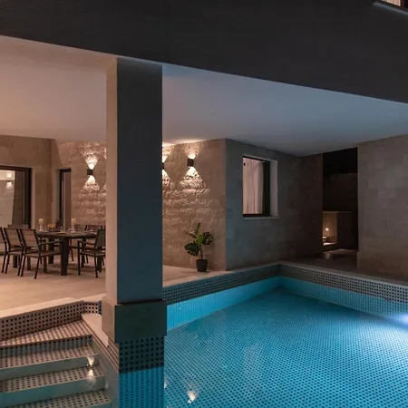 Villa Luxury Close To The With Pool Abeona *