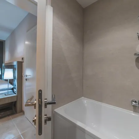 Villa Luxury Close To The With Pool Abeona