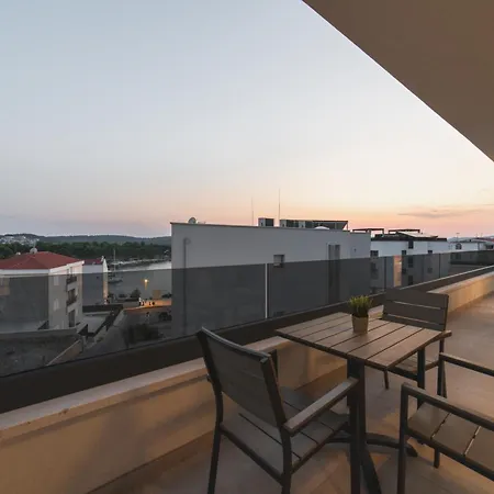 Luxury Close To The With Pool Abeona Villa *