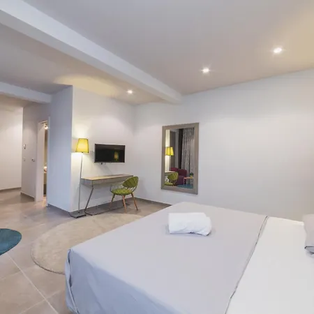 Luxury Close To The With Pool Abeona Villa *