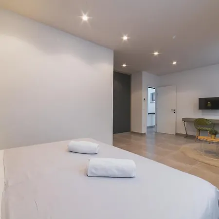 Villa Luxury Close To The With Pool Abeona *