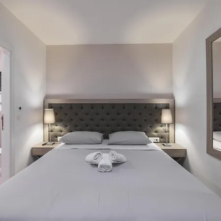 Luxury Close To The With Pool Abeona * Trogir